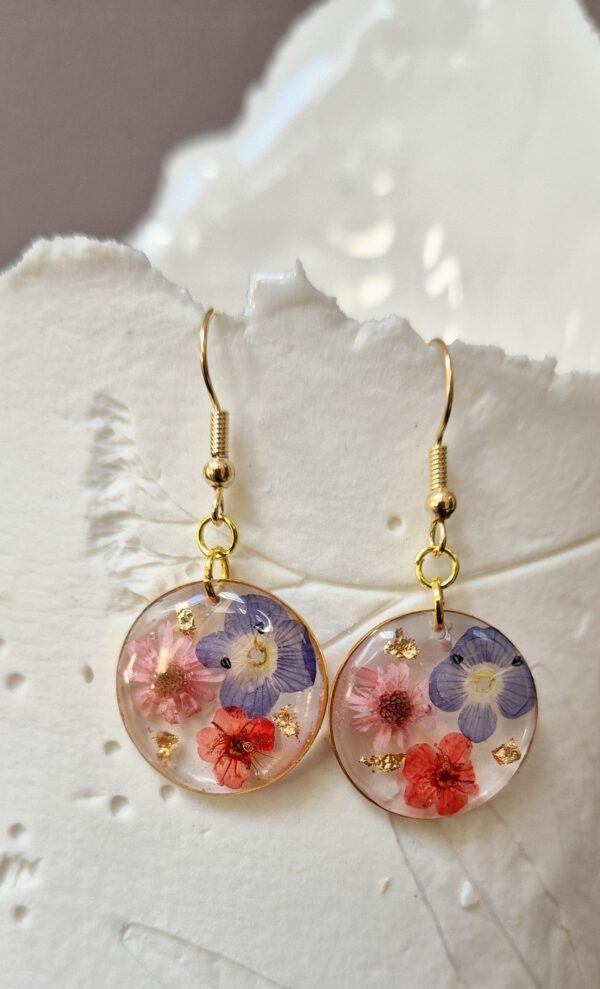 Boucles résine fleurs pressées