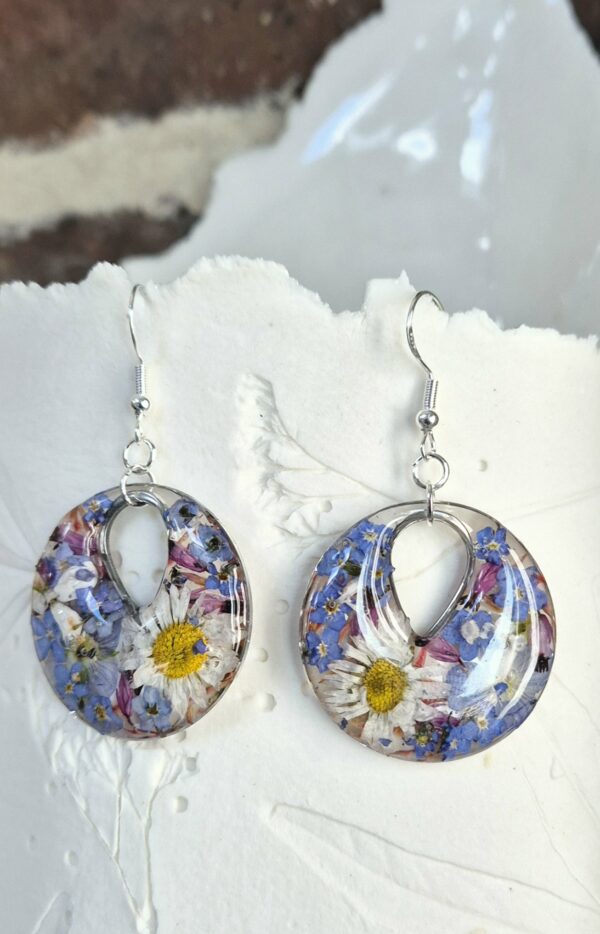 Boucles résine, fleurs pressées