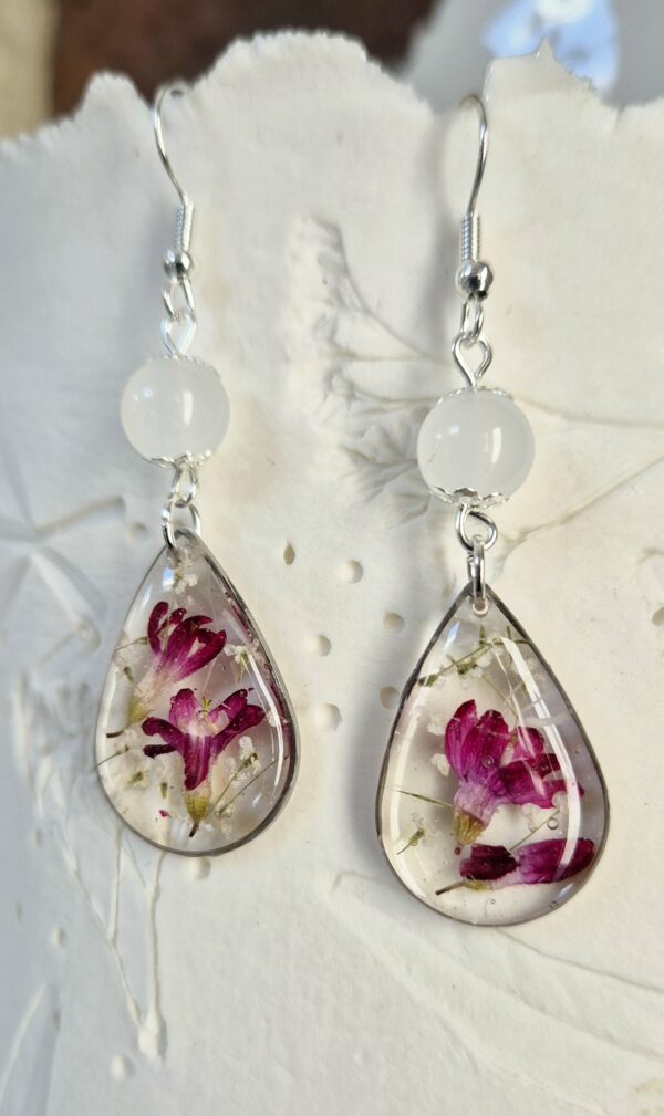 Boucles résine, fleurs pressées