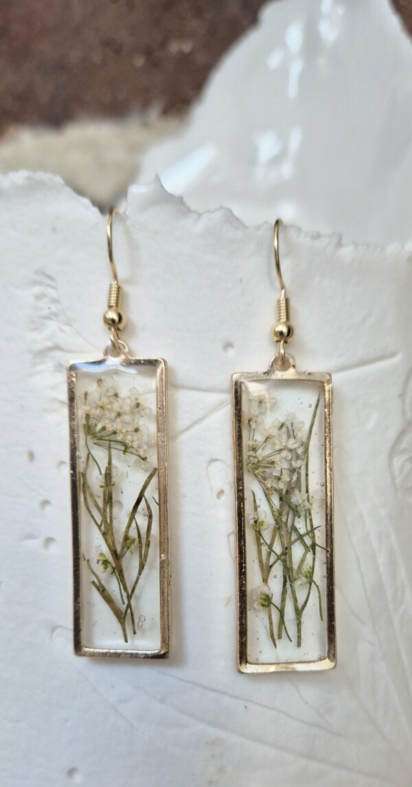 Boucles résine, fleurs pressées