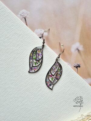 Gouttes résine, paillettes et fleurs