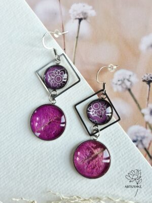 Fleurs naturelles préservées sous verre