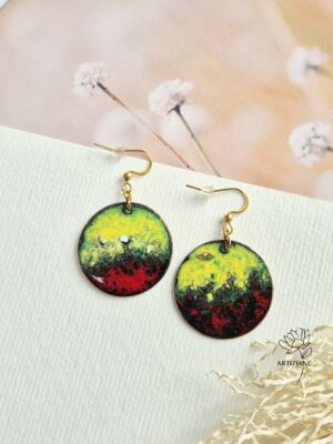 Pièces uniques en cuivre émaillées à la main